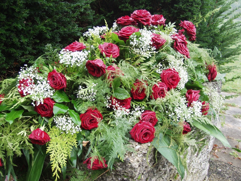 funeraire-LA BASTIDE-min_roses-61203